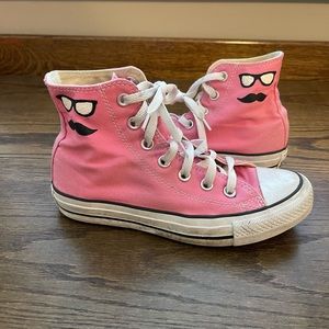 Pink high top converse size men’s 4 women’s 6